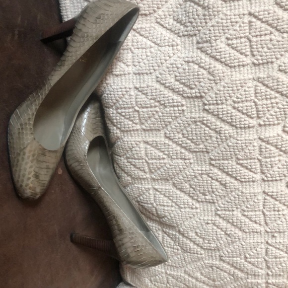 Ralph Lauren snakeskin heels - New/never worn - Picture 2 of 7
